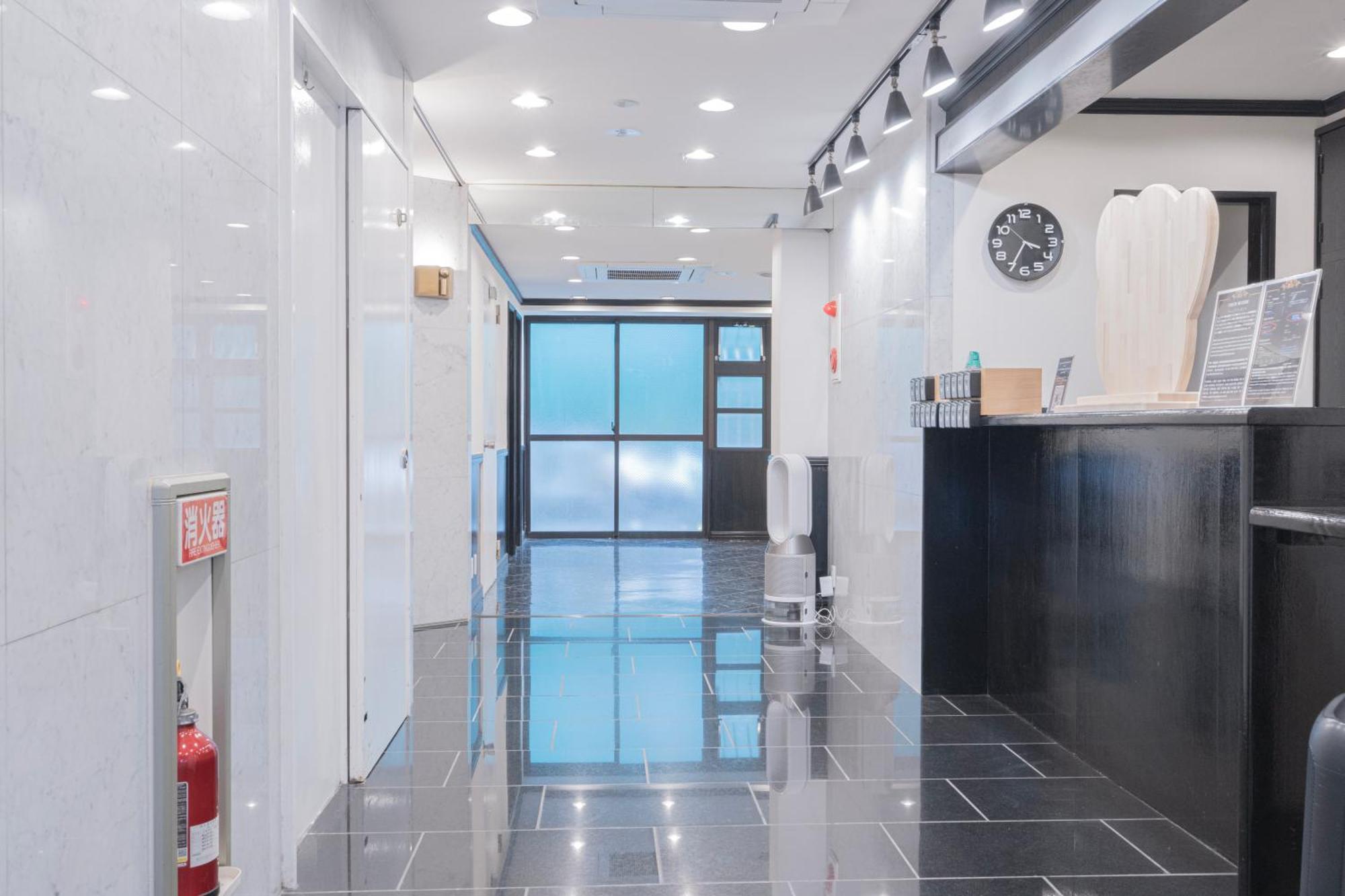 Minutes From Sumiyoshi & Iconic Attractions & Sky Tree Apart-hotel